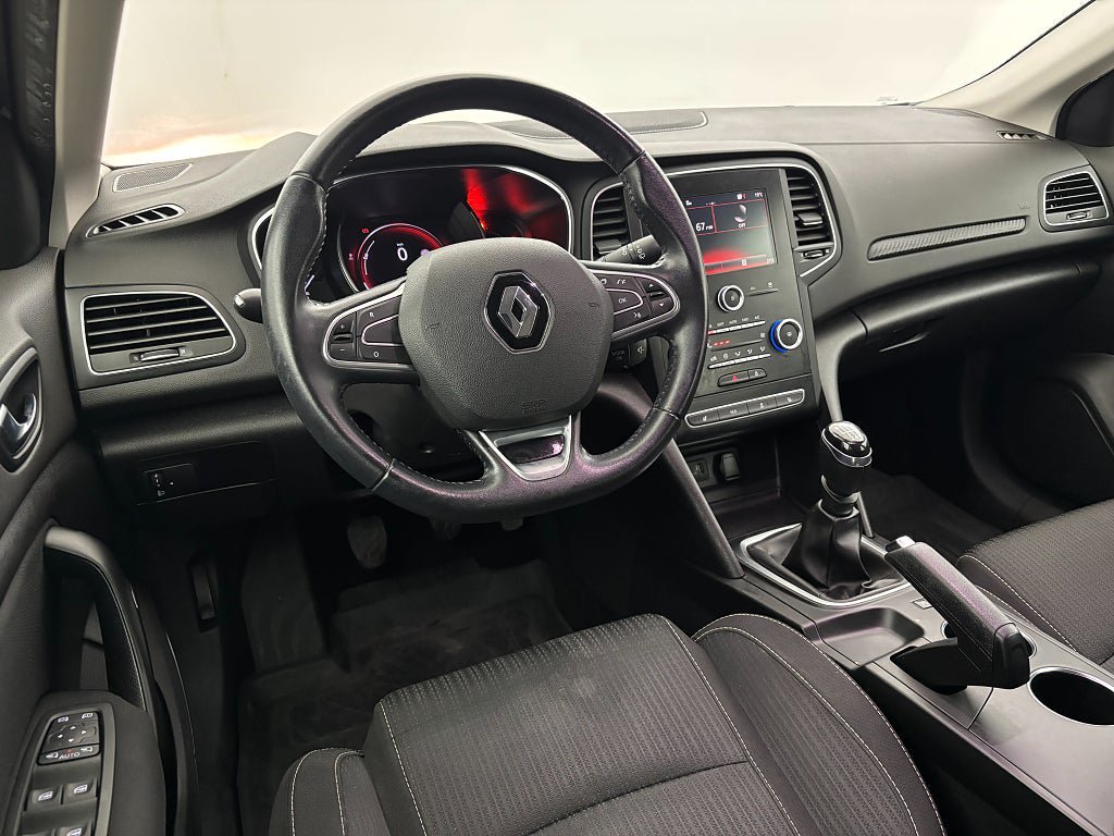Vehicle Image 17