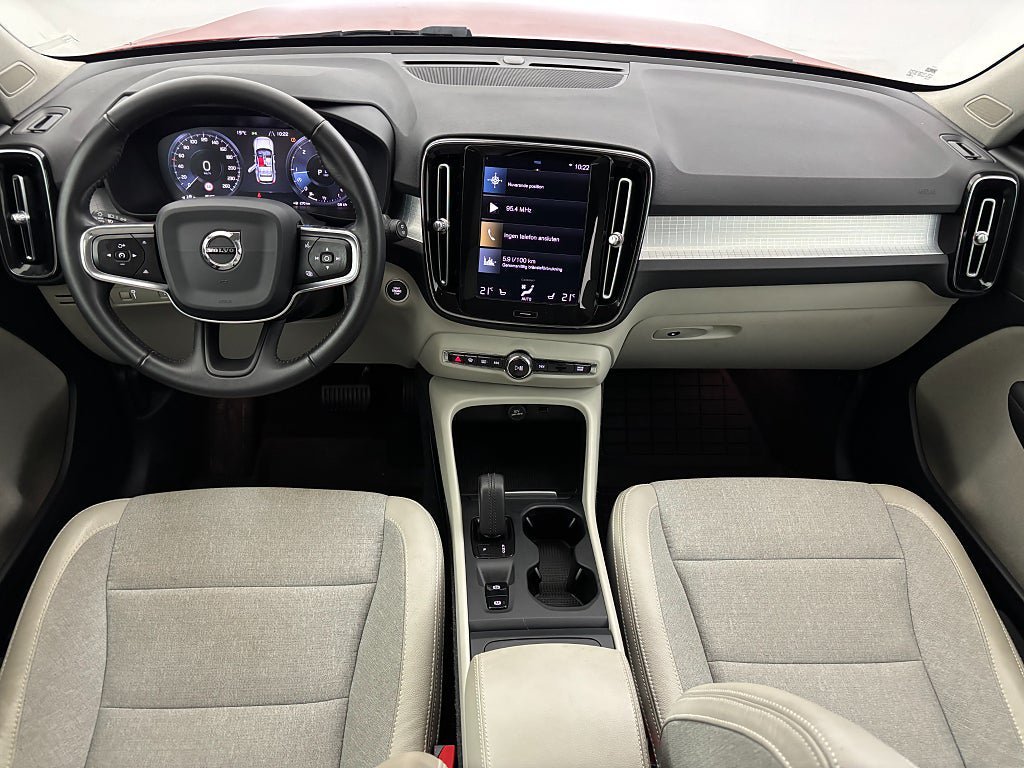 Vehicle Image 16
