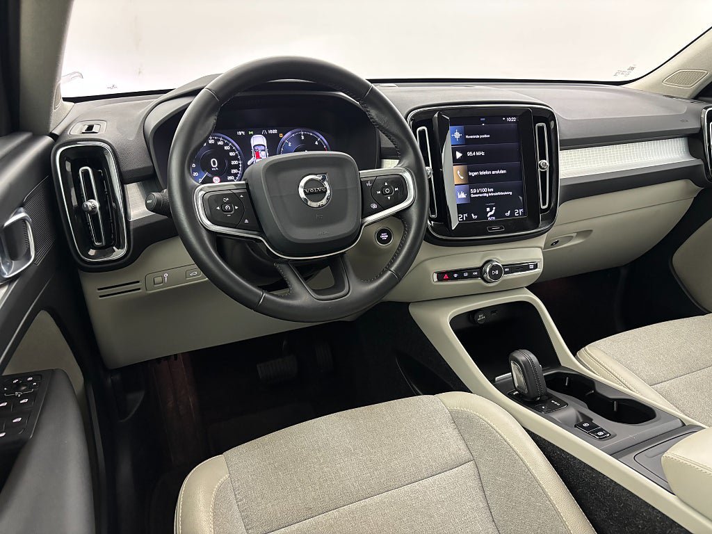 Vehicle Image 19