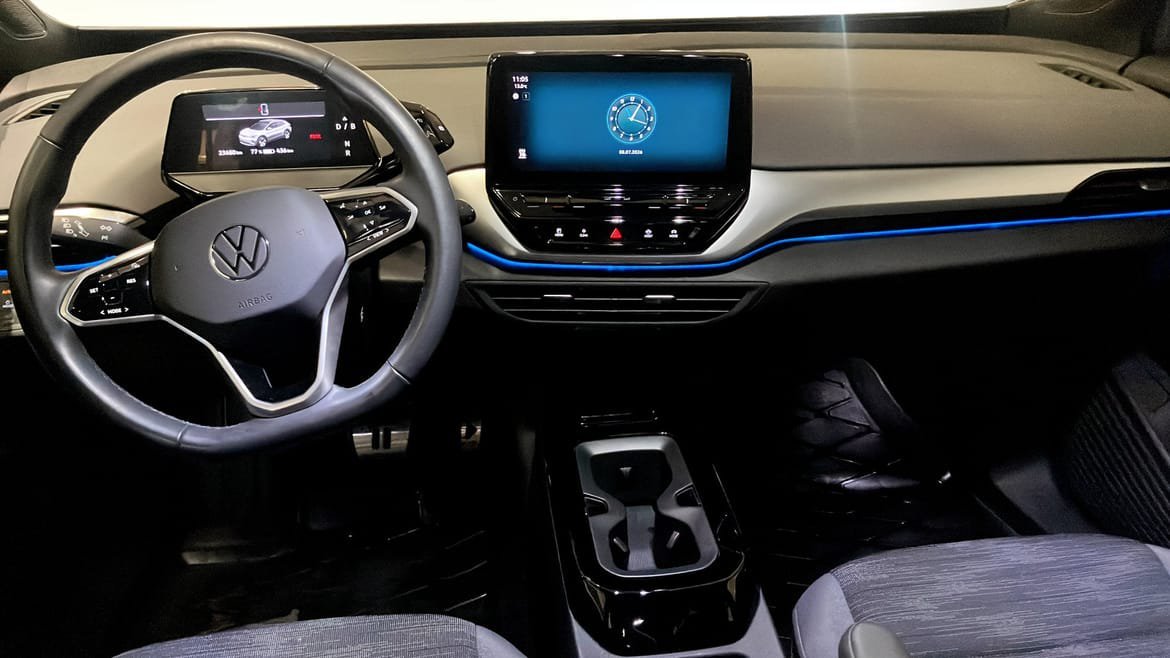 Vehicle Image 10