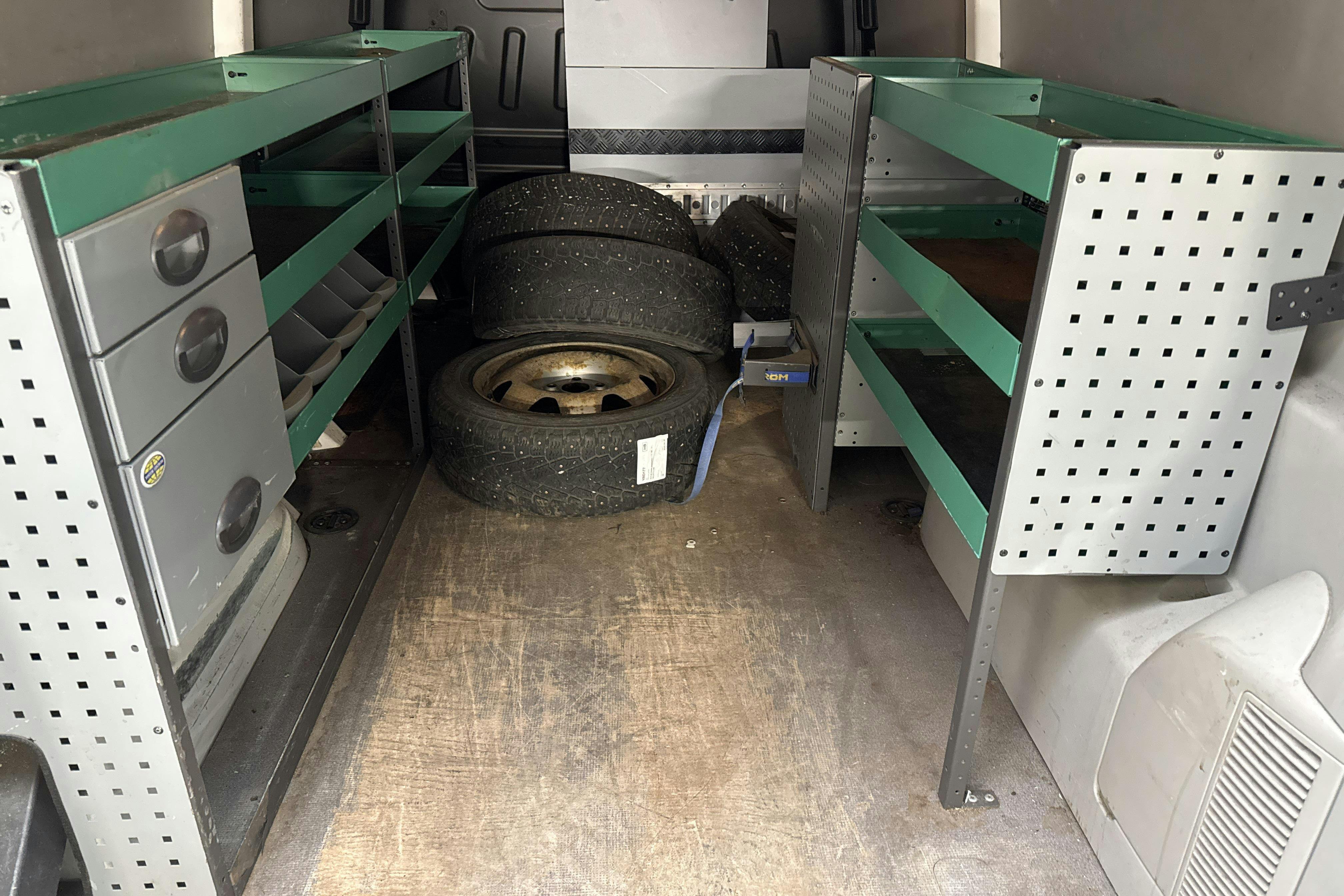 Vehicle Image 8