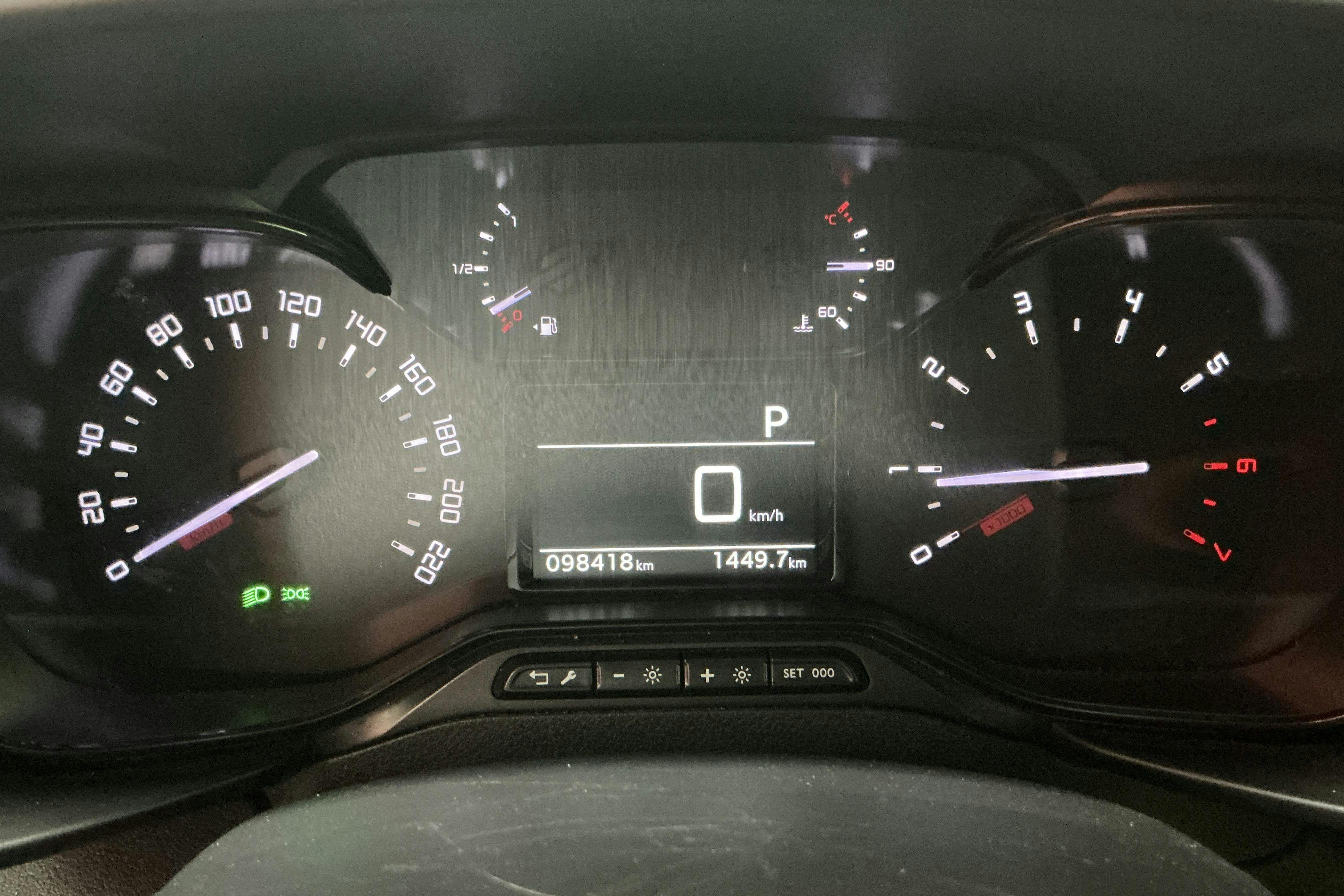 Vehicle Image 9