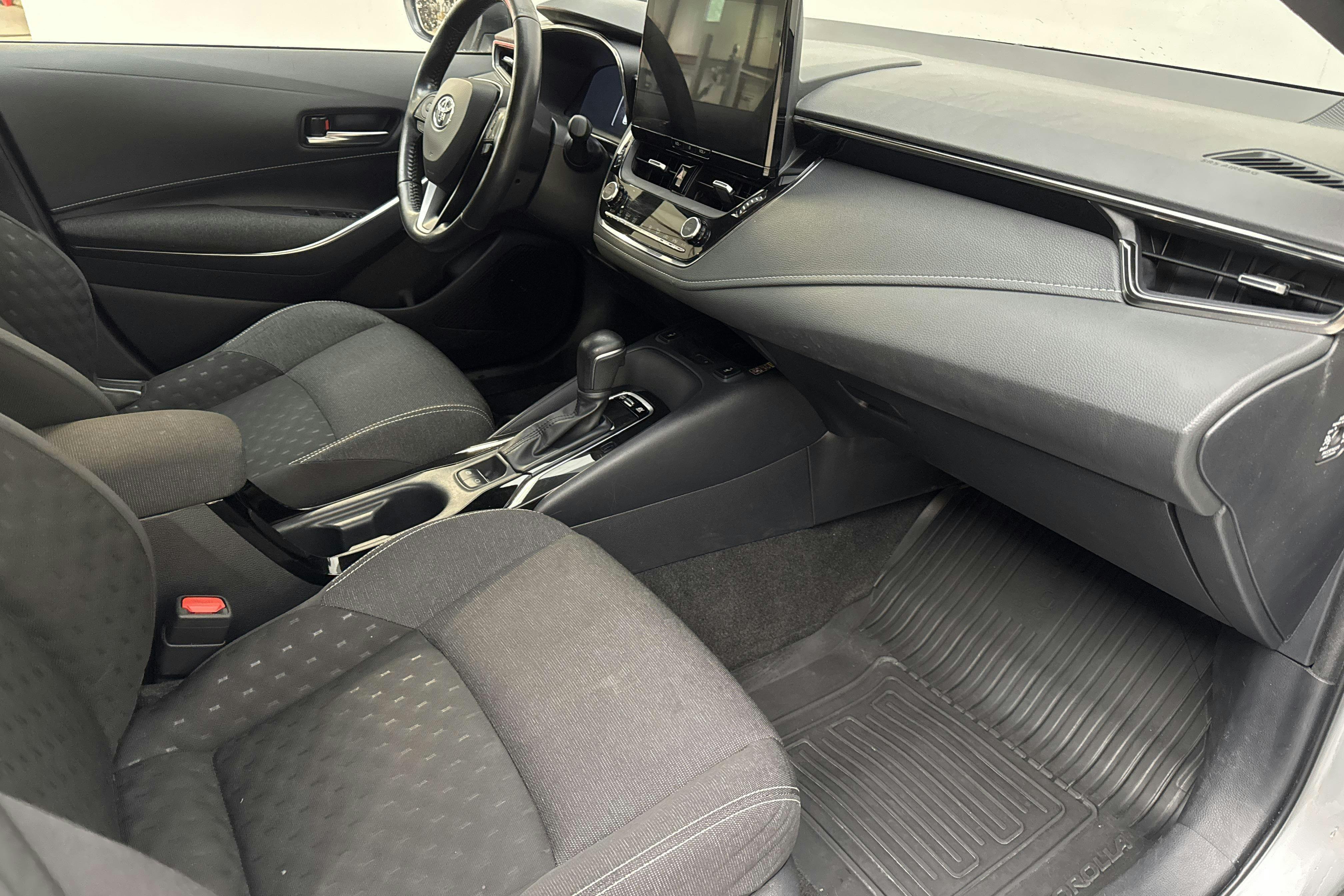 Vehicle Image 9
