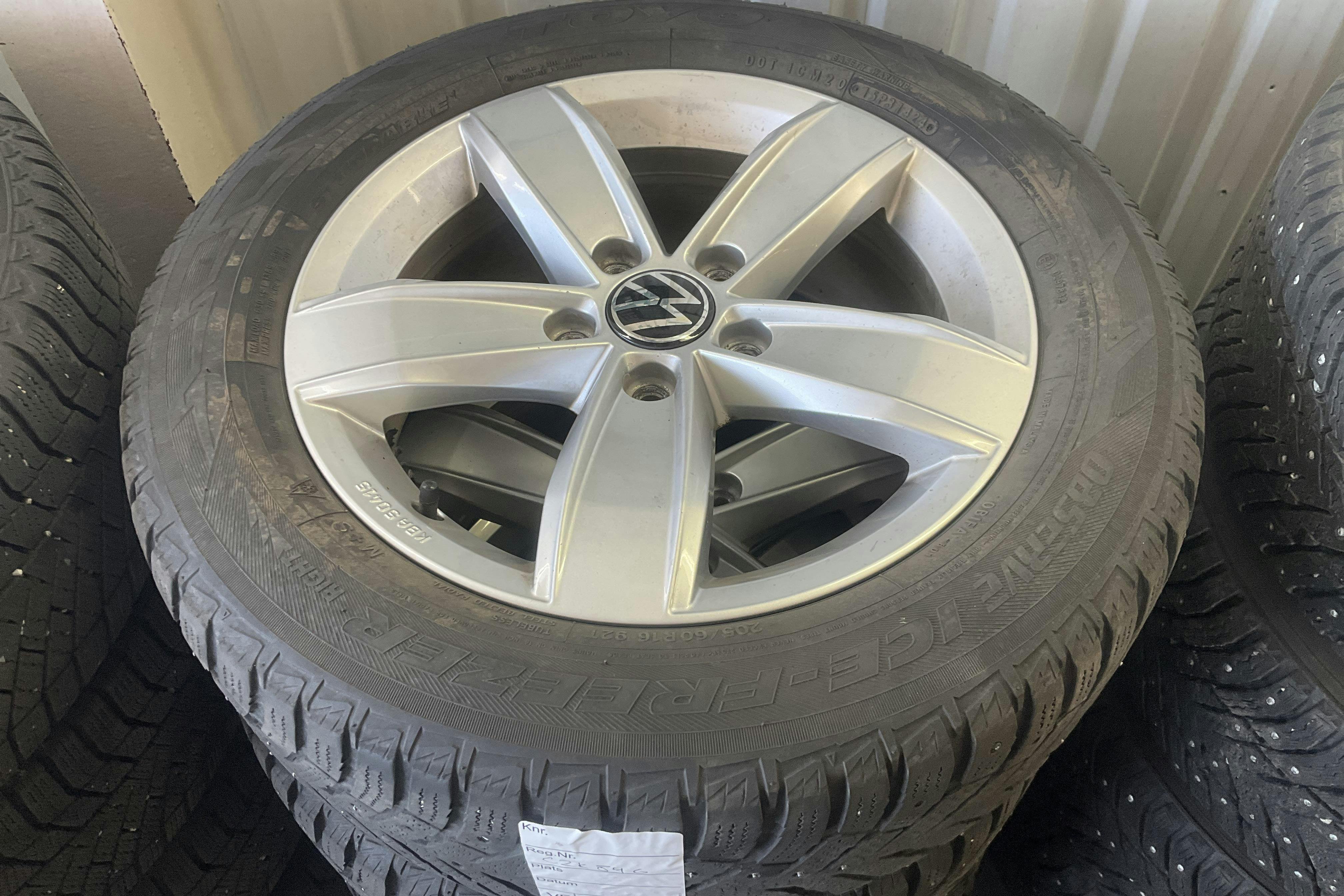 Vehicle Image 11