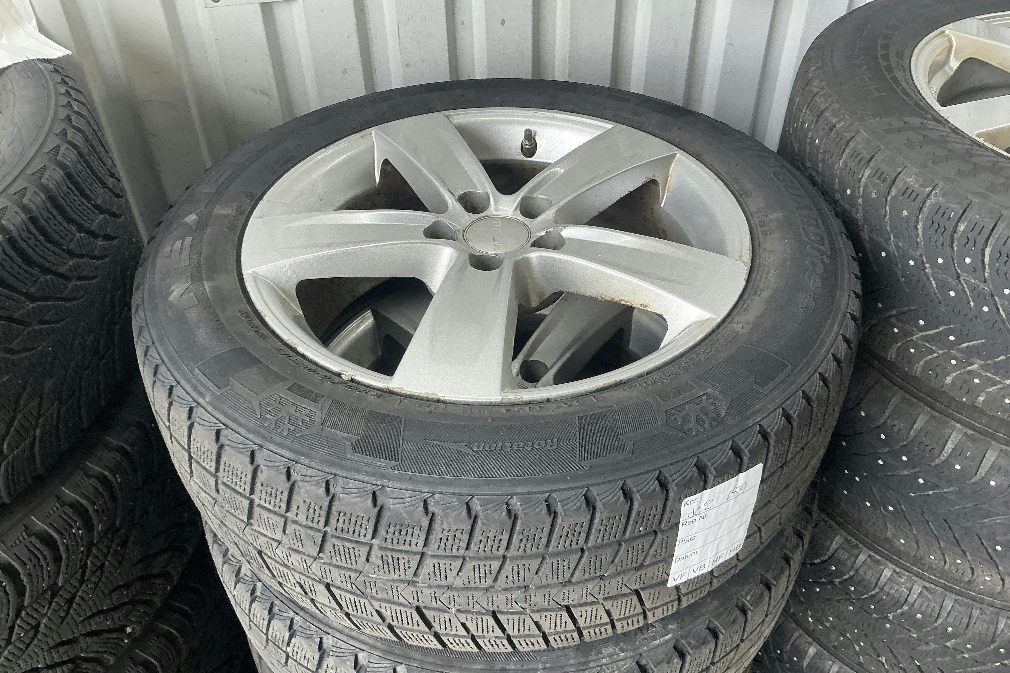 Vehicle Image 14