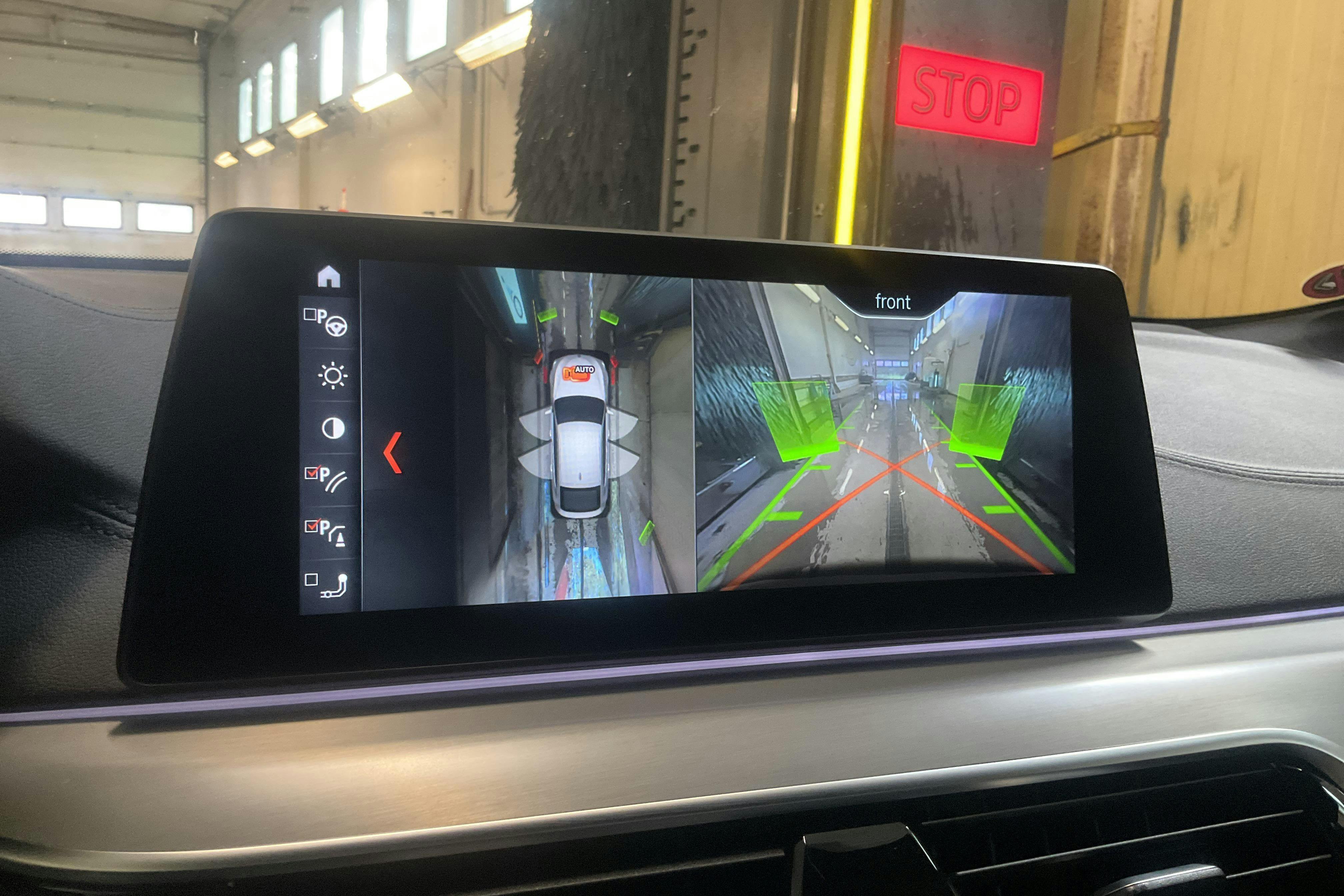 Vehicle Image 12