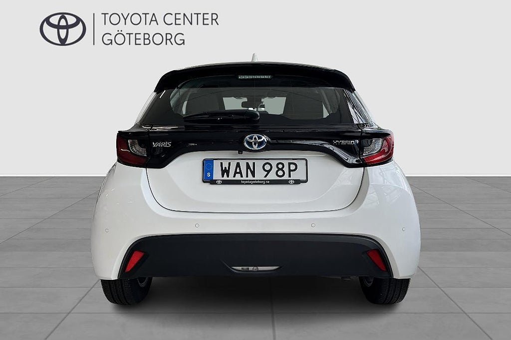 Vehicle Image 7