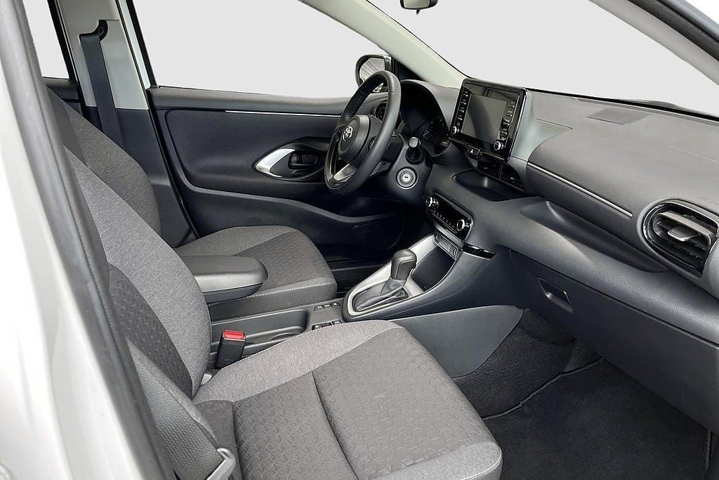 Vehicle Image 9