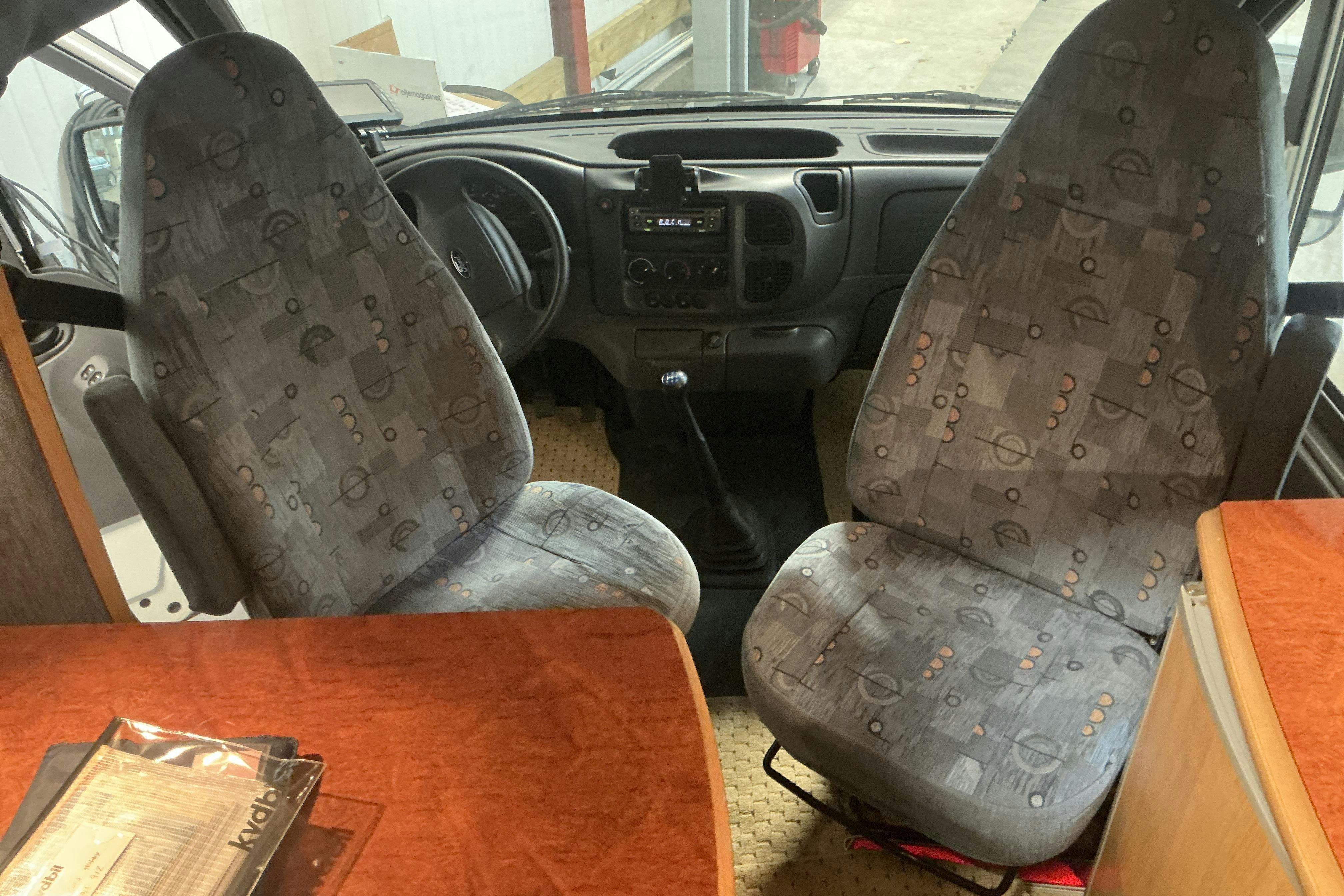 Vehicle Image 21