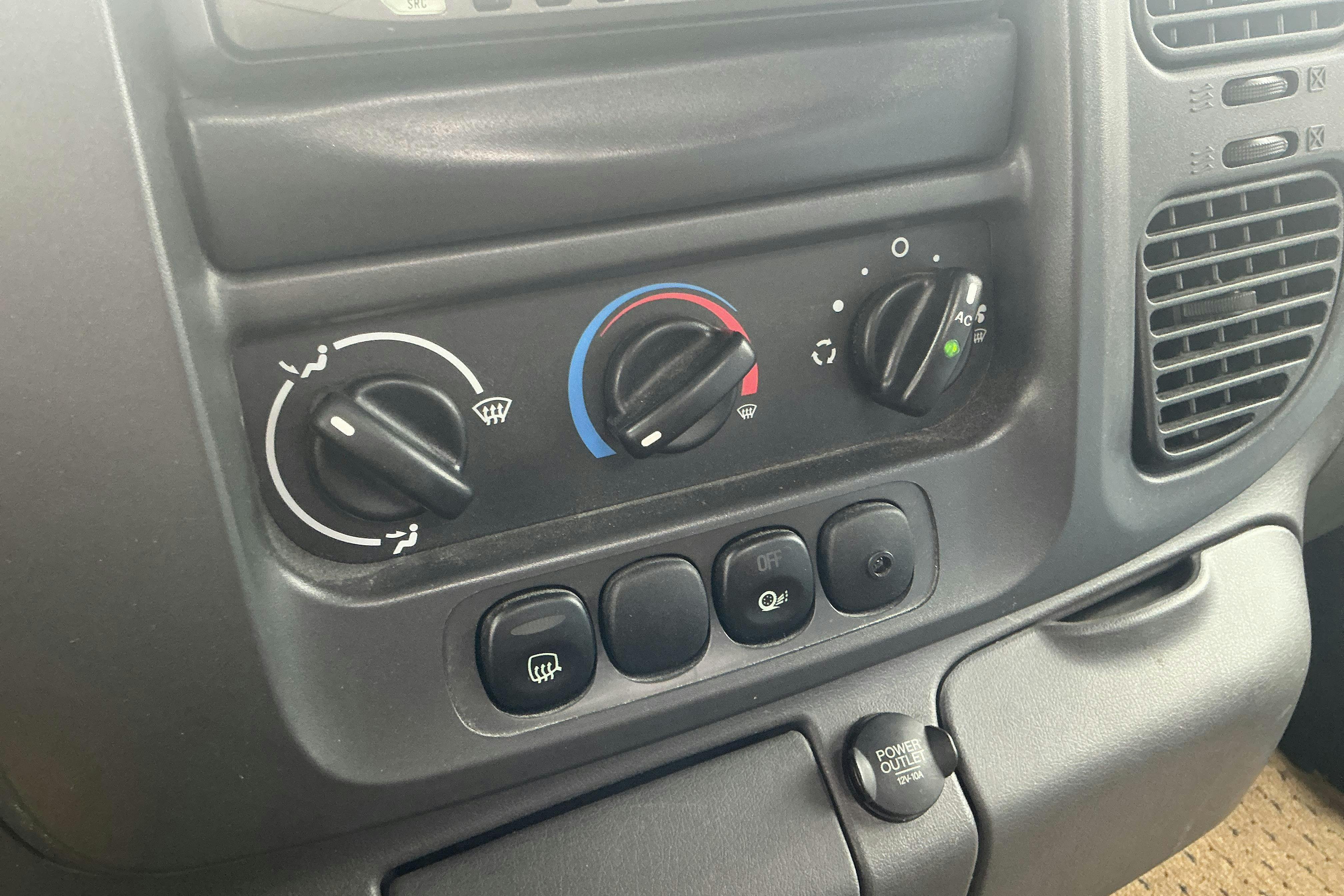 Vehicle Image 31