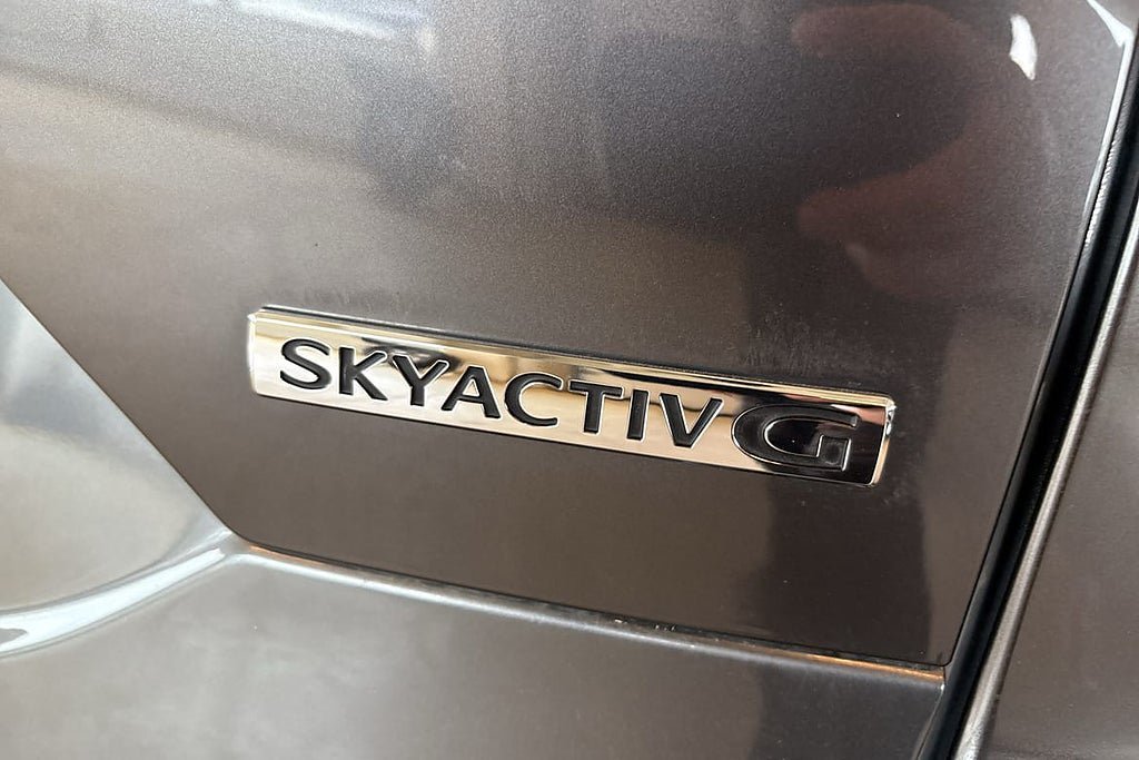 Vehicle Image 12