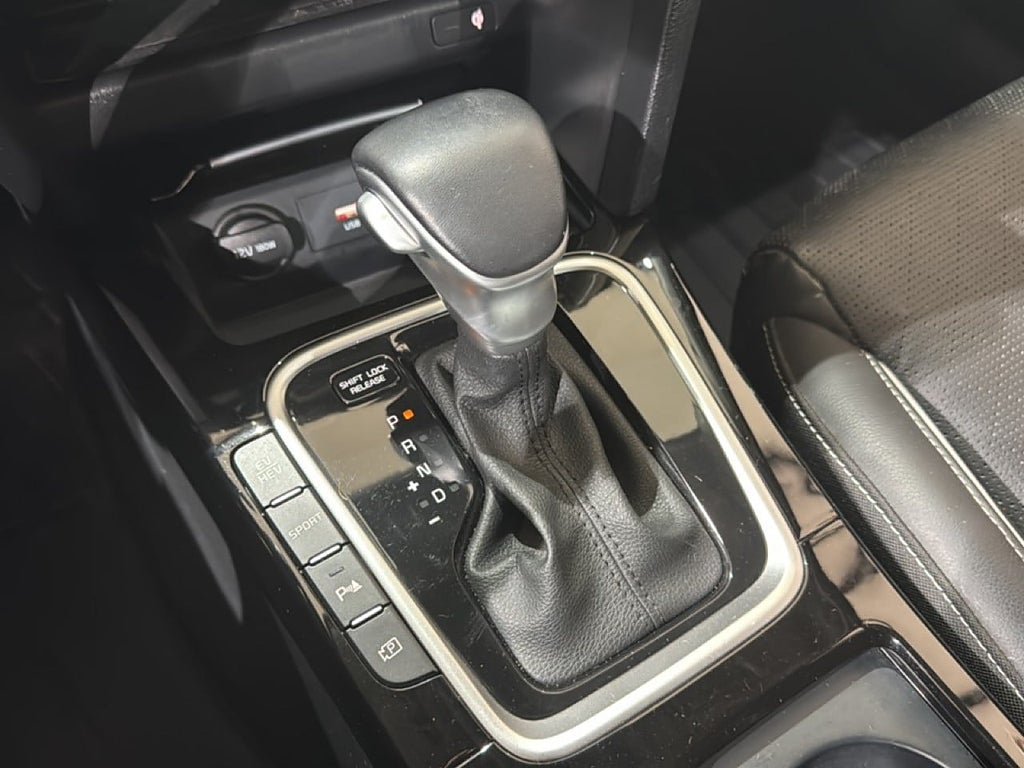 Vehicle Image 12