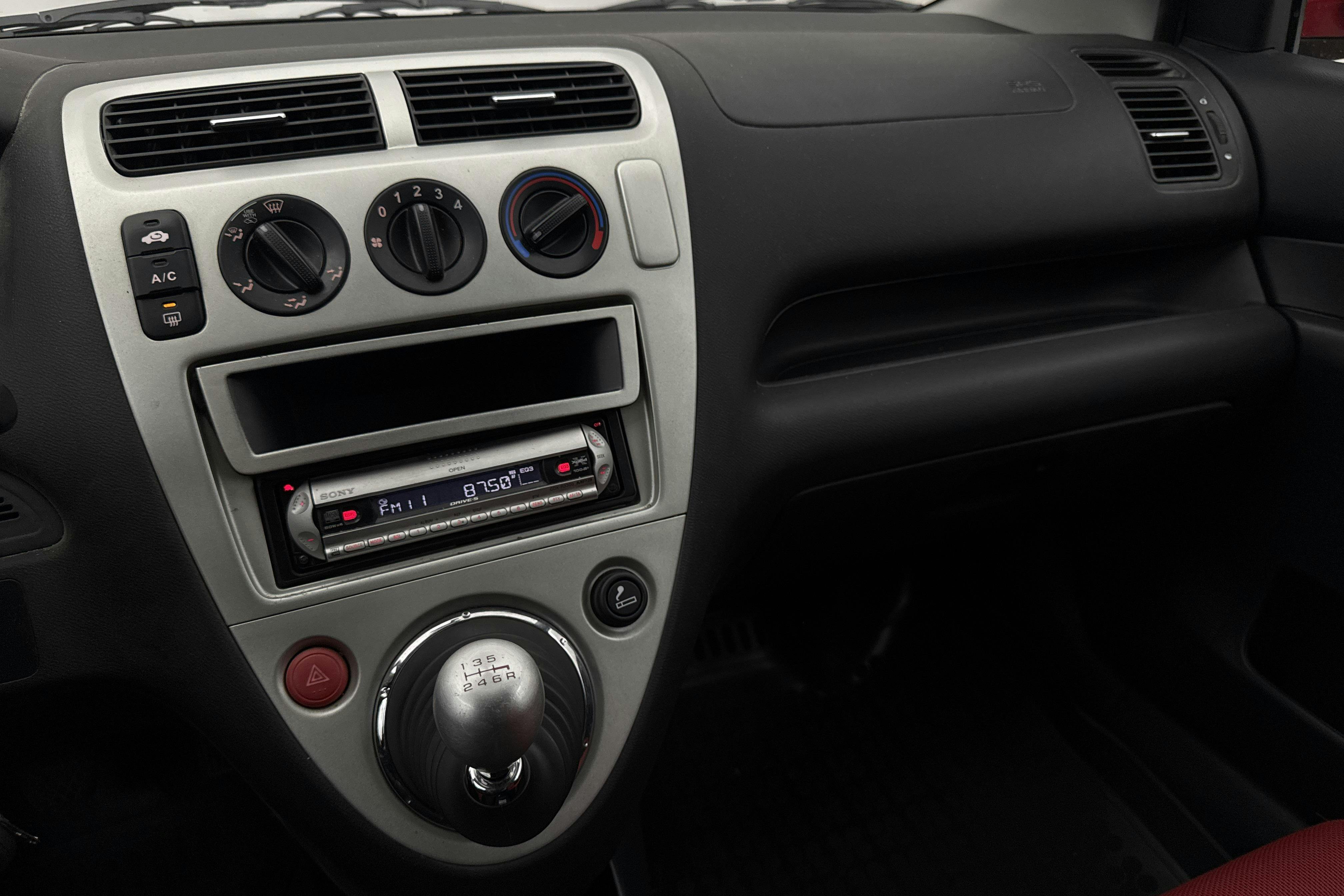 Vehicle Image 13