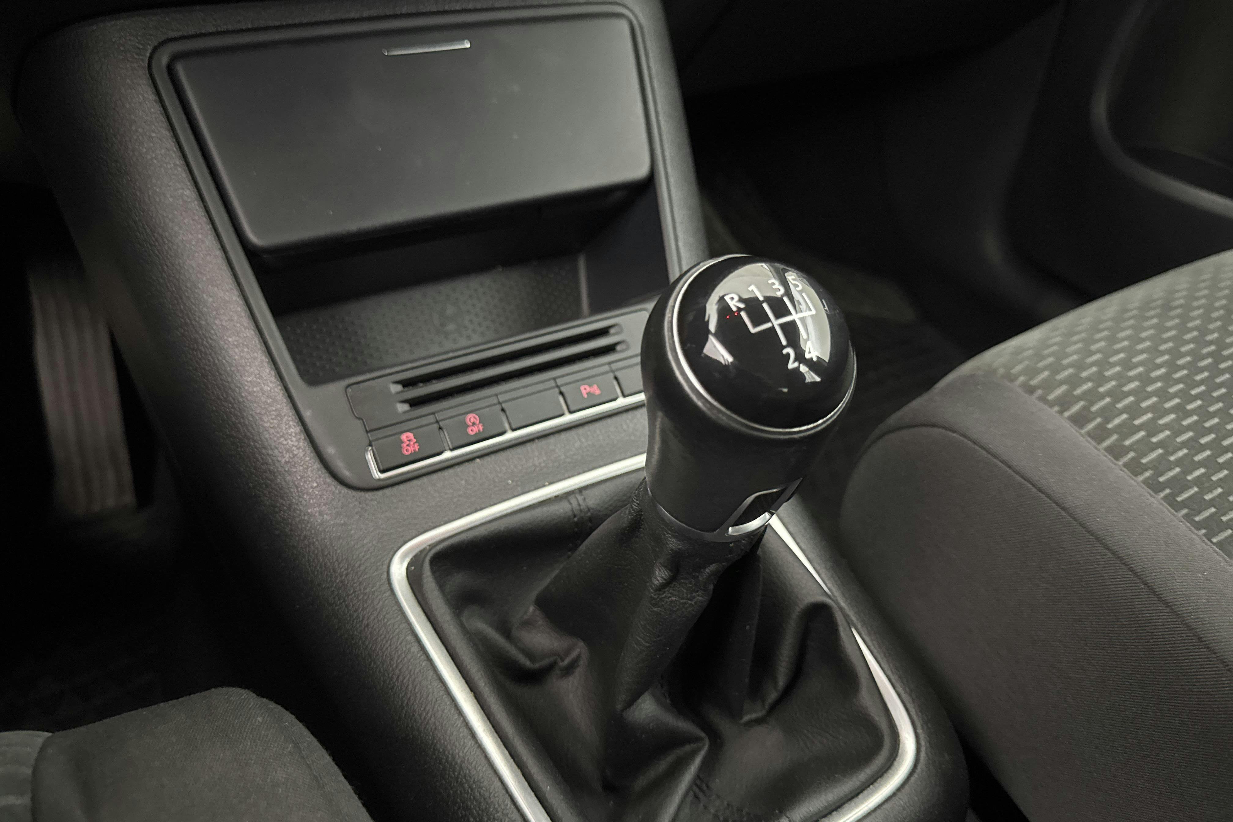 Vehicle Image 13