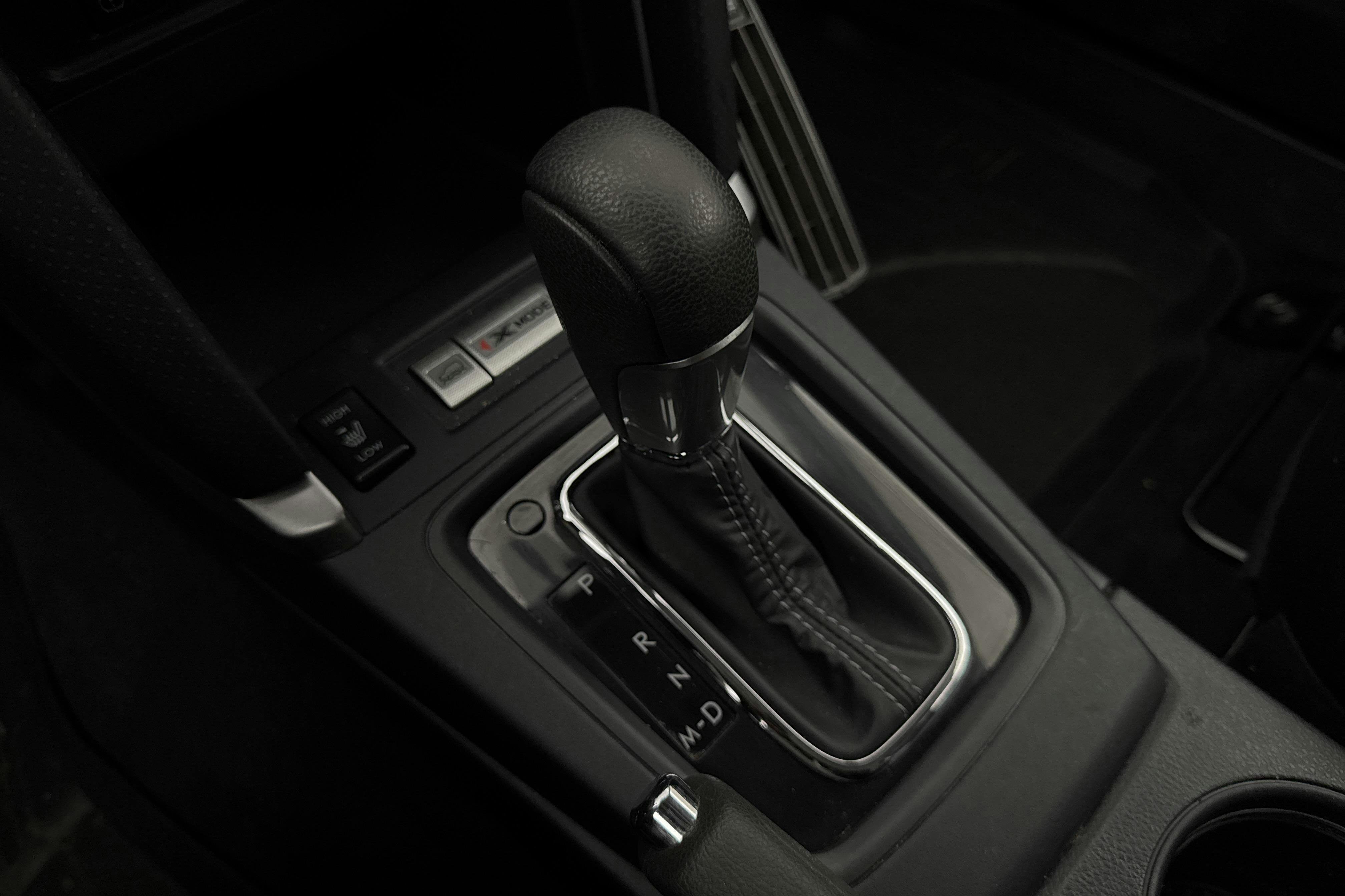 Vehicle Image 16