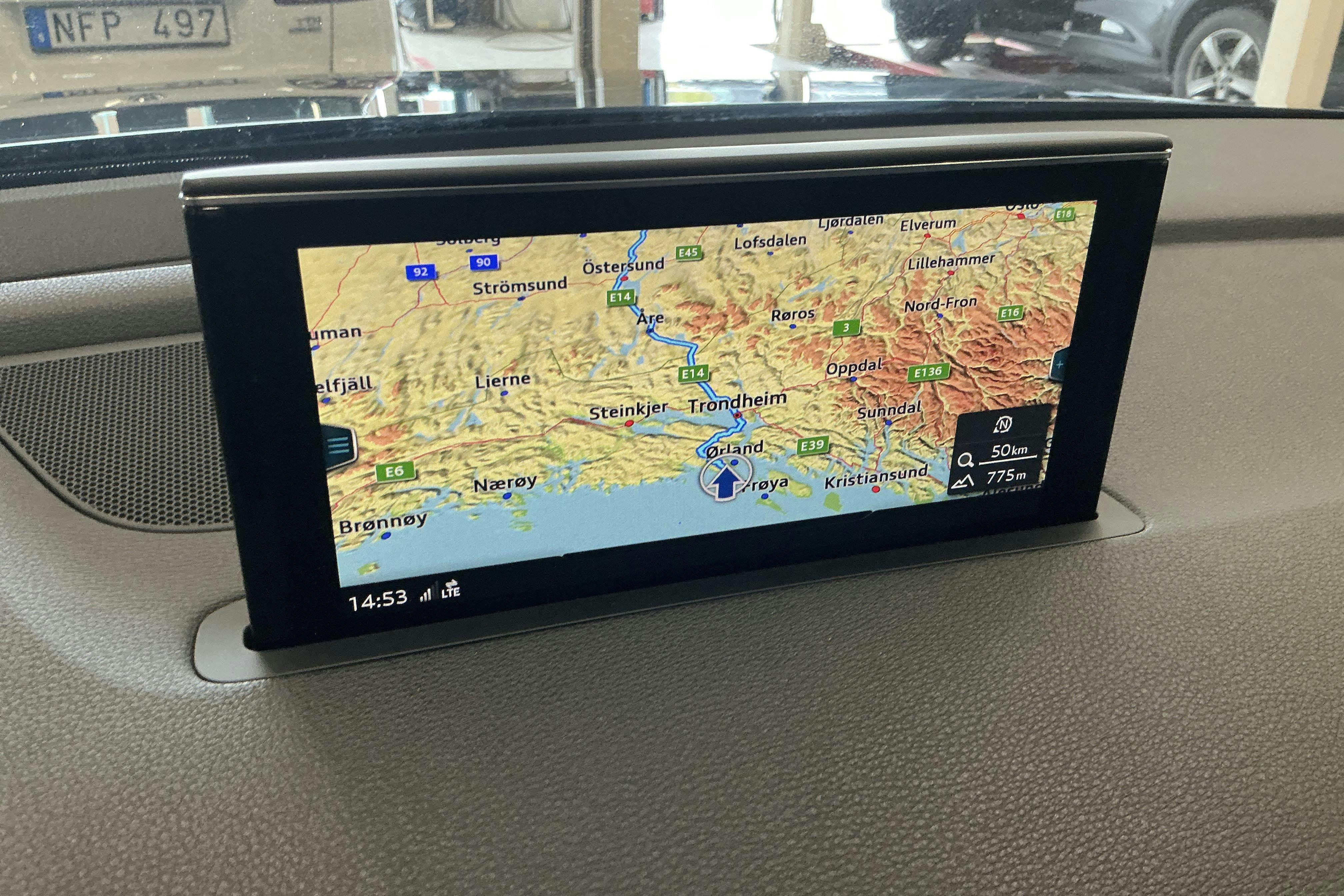 Vehicle Image 13