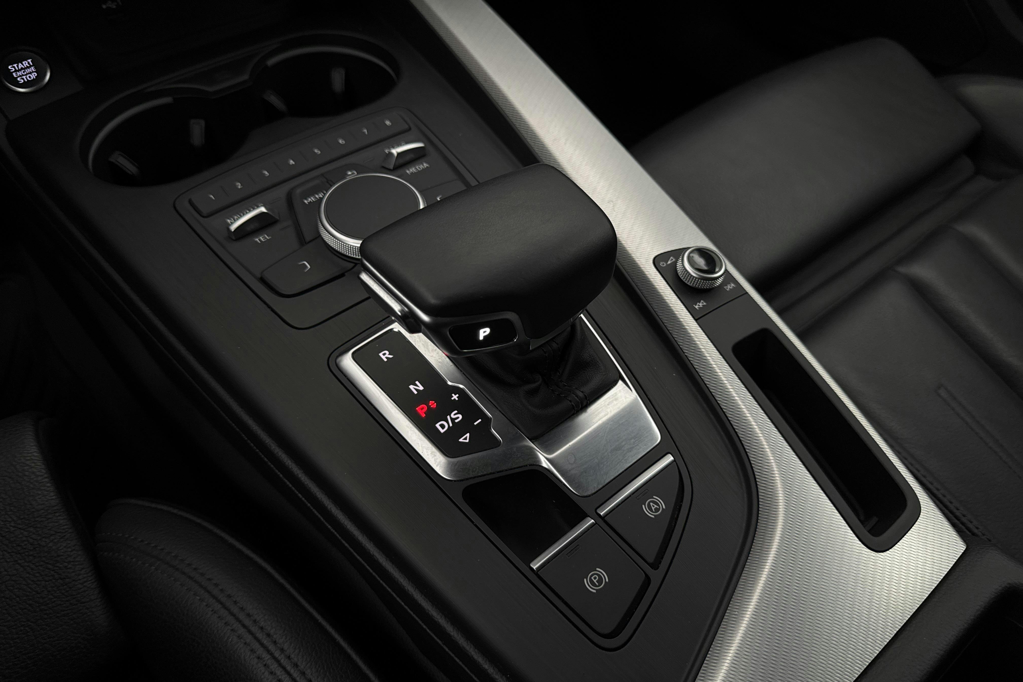 Vehicle Image 14