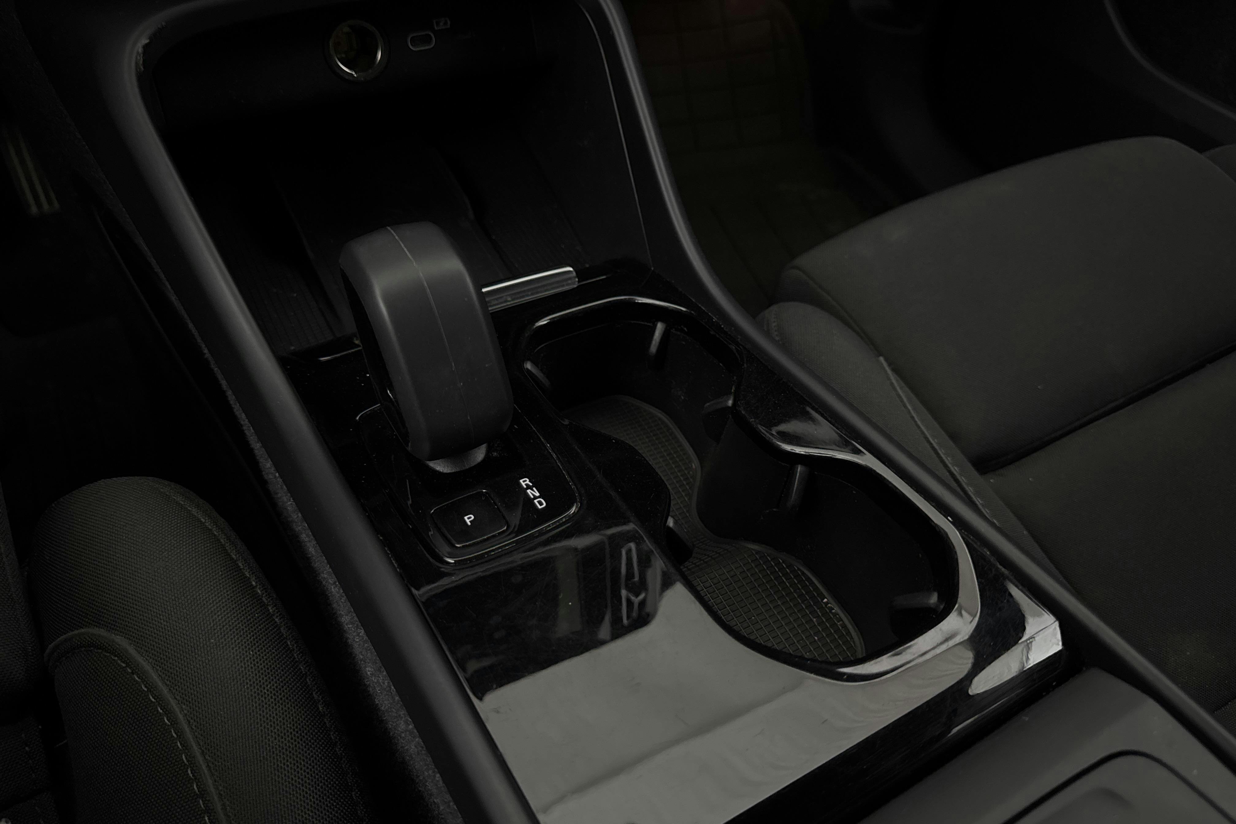 Vehicle Image 16
