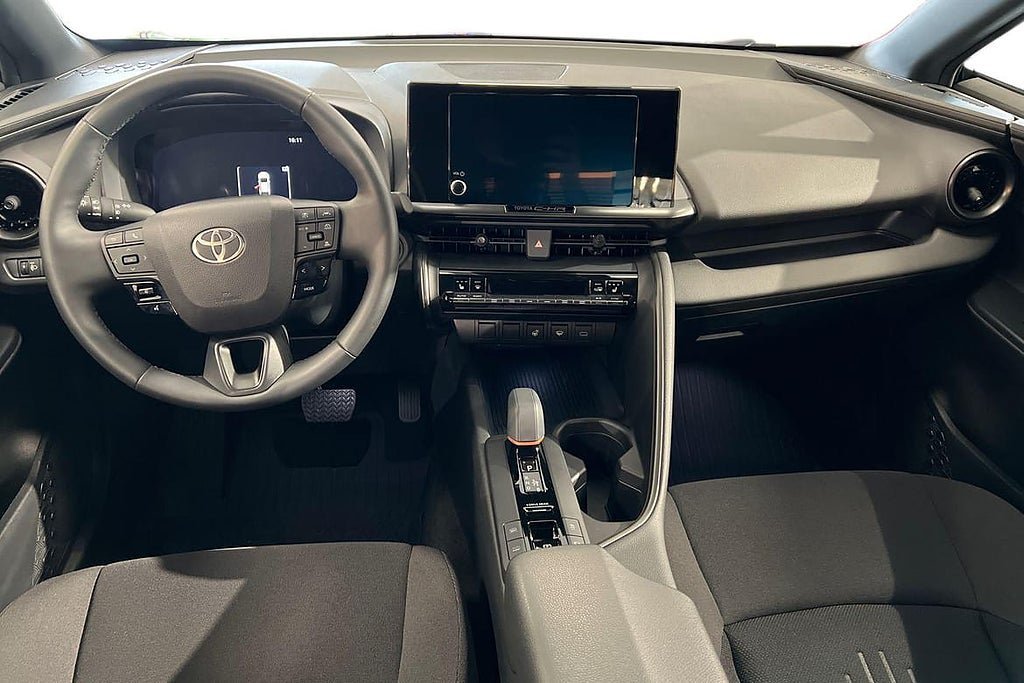 Vehicle Image 10