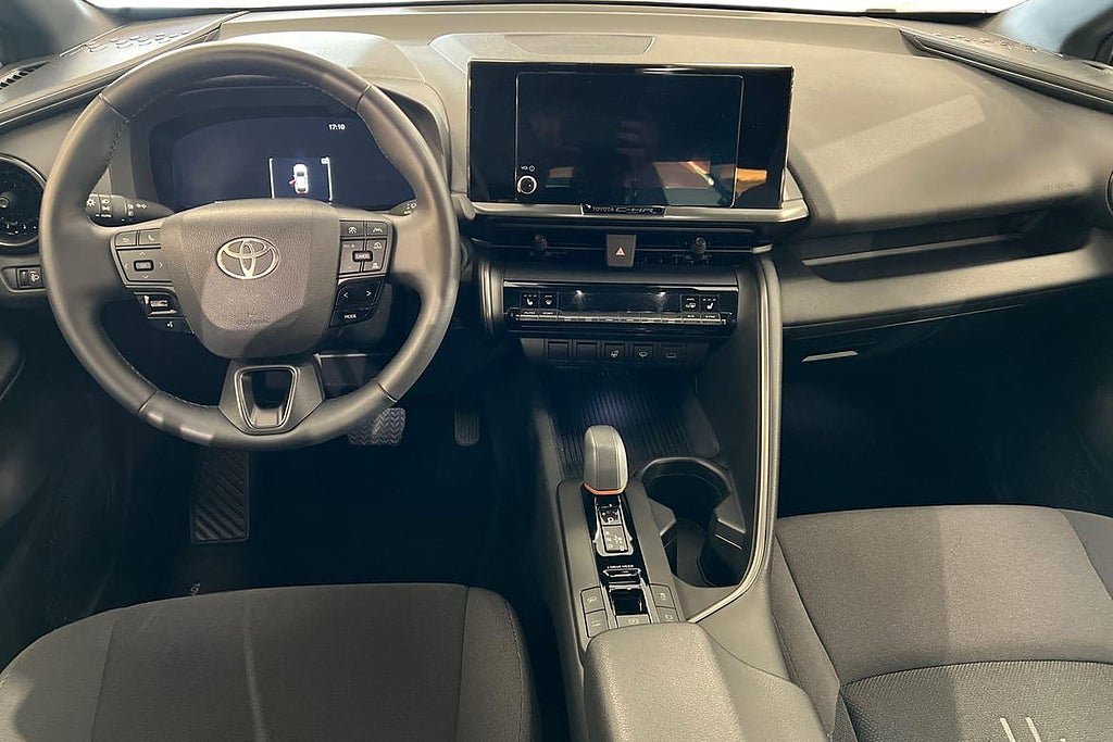 Vehicle Image 10