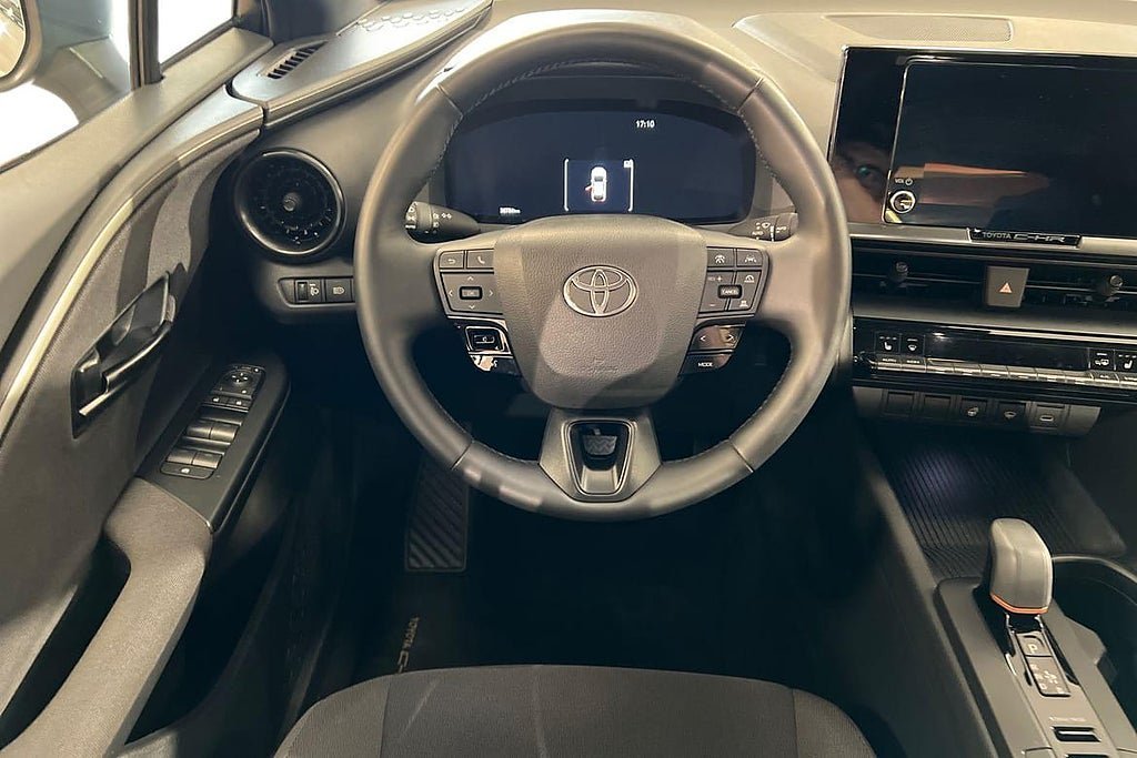 Vehicle Image 11