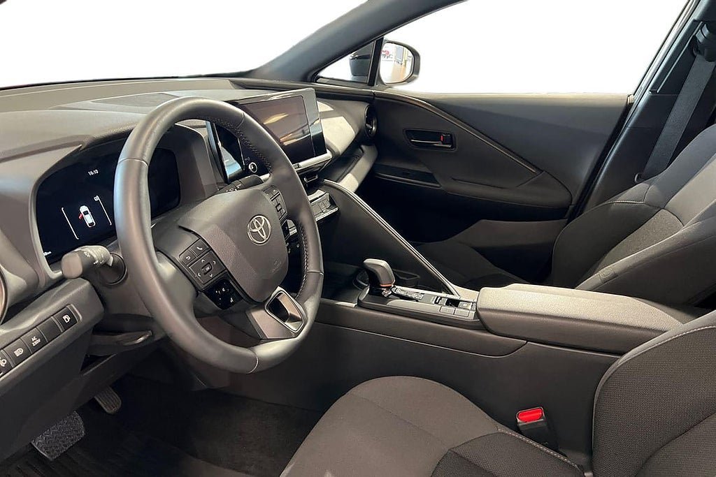 Vehicle Image 14