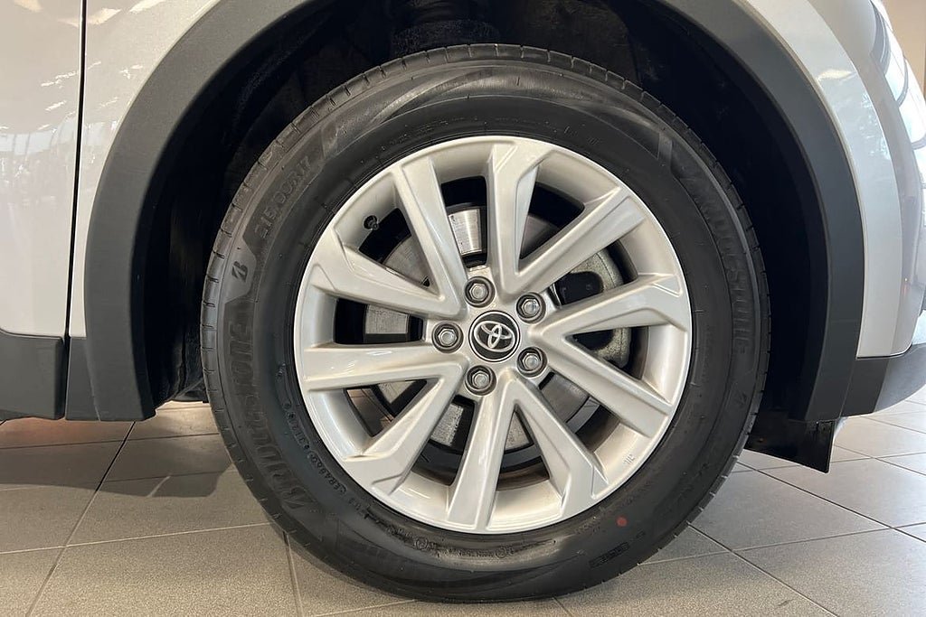 Vehicle Image 17