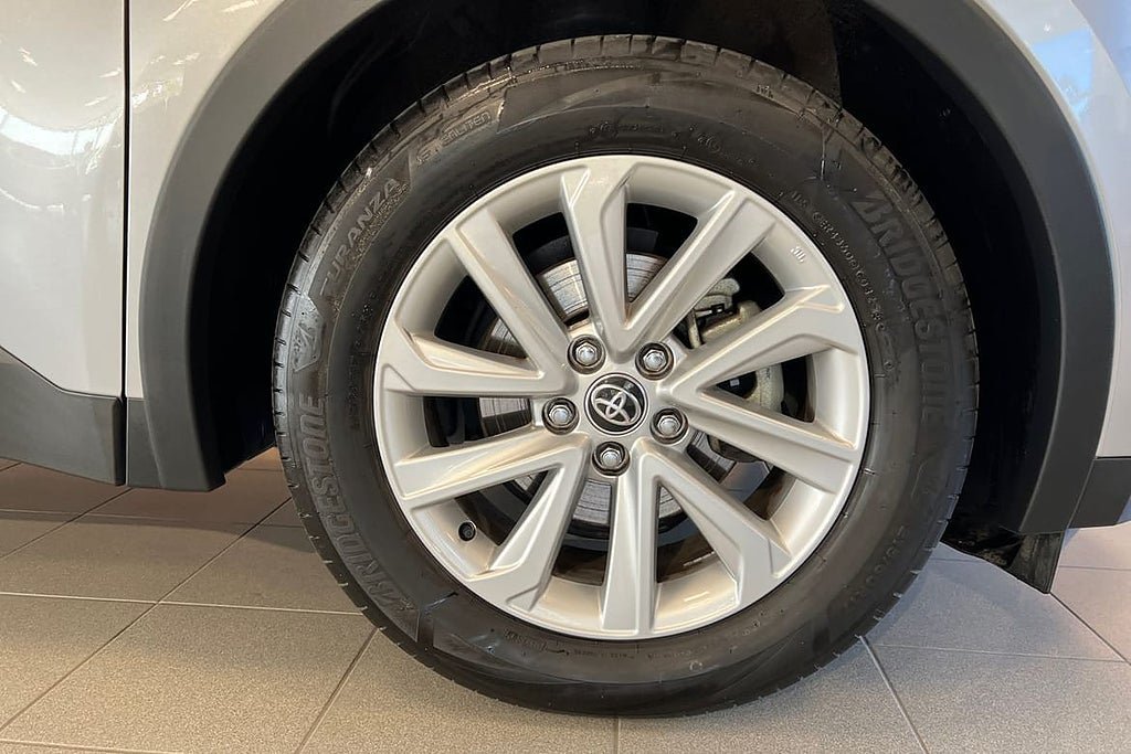 Vehicle Image 17