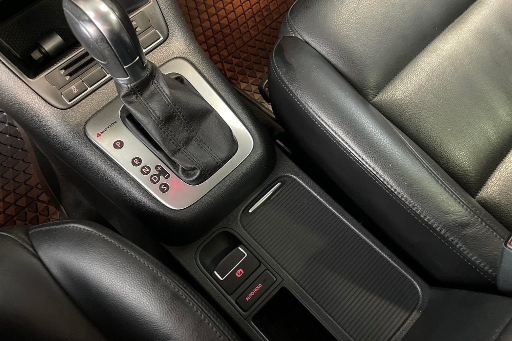 Vehicle Image 24