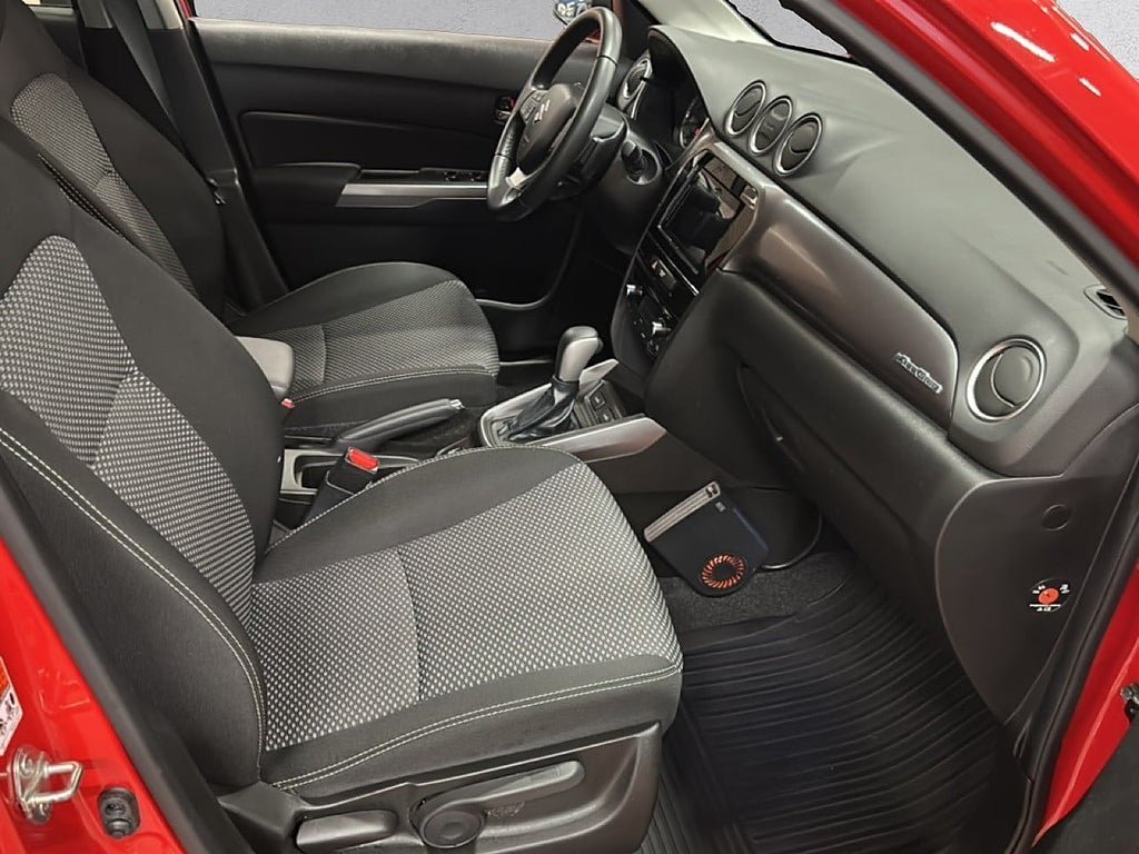 Vehicle Image 11