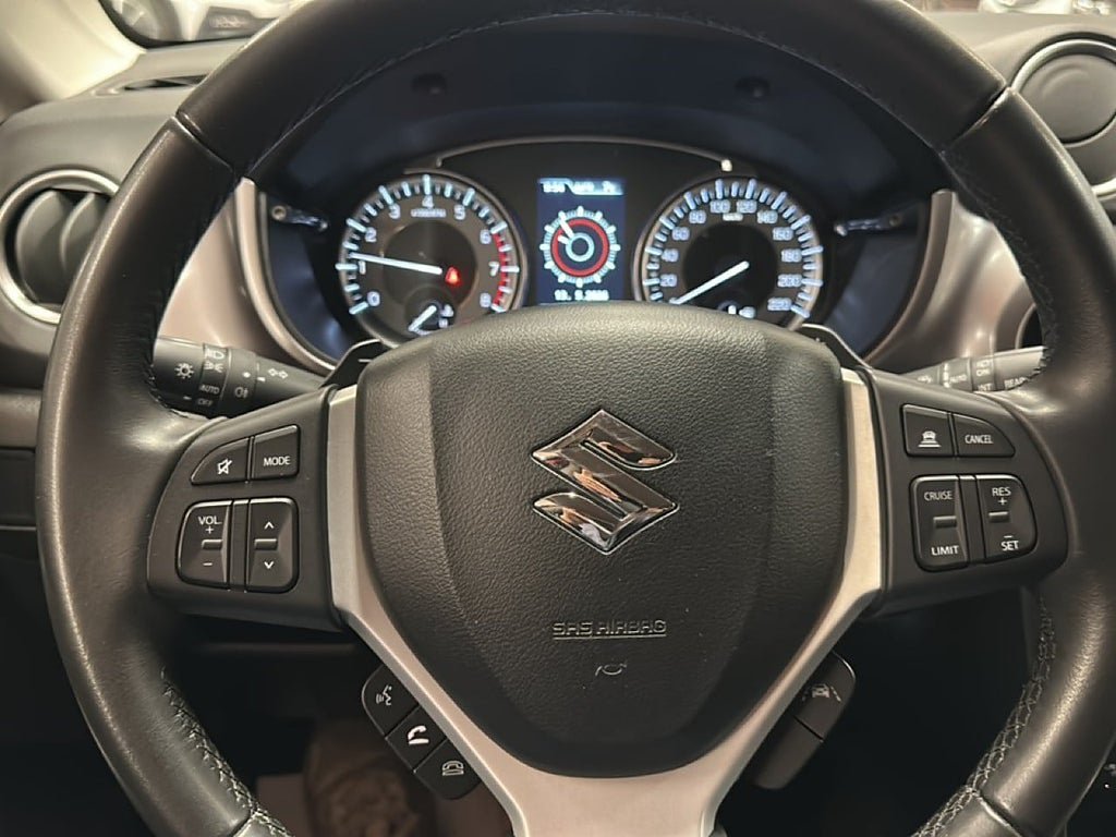 Vehicle Image 14