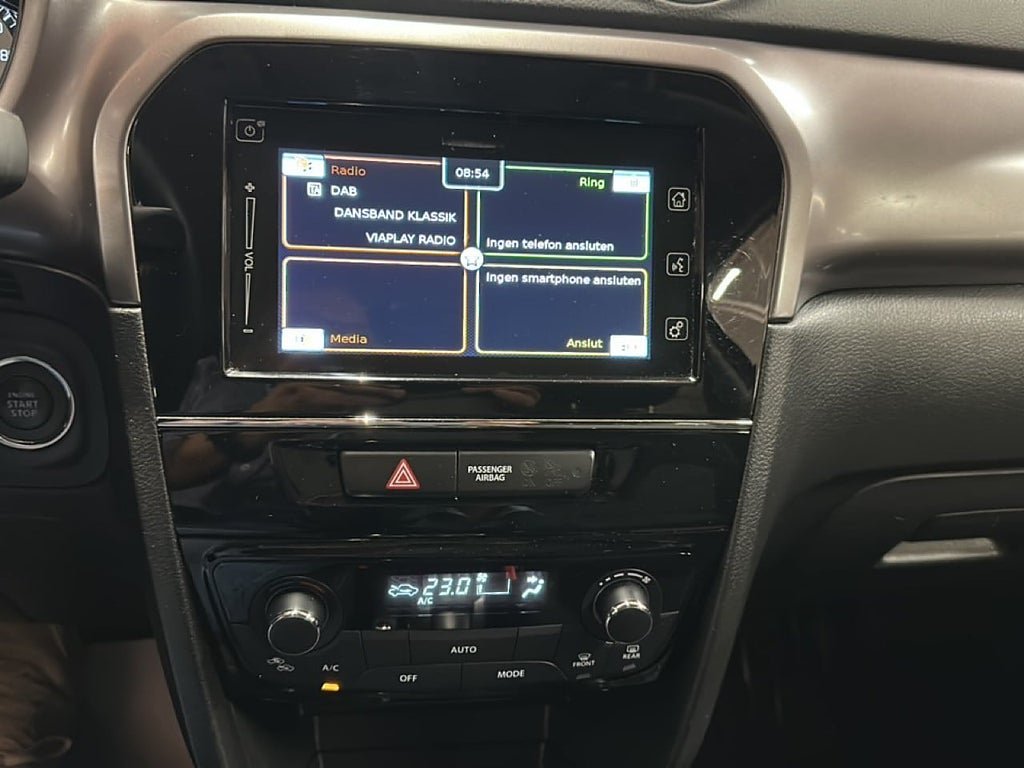 Vehicle Image 16