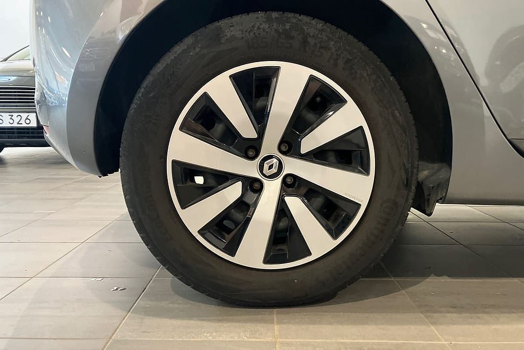 Vehicle Image 17
