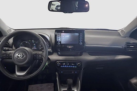 Vehicle Image 10