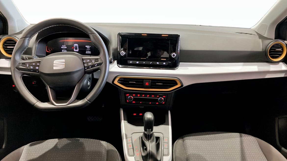 Vehicle Image 10
