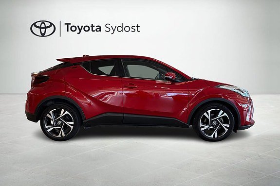 Vehicle Image 12