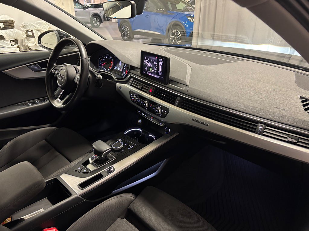 Vehicle Image 19
