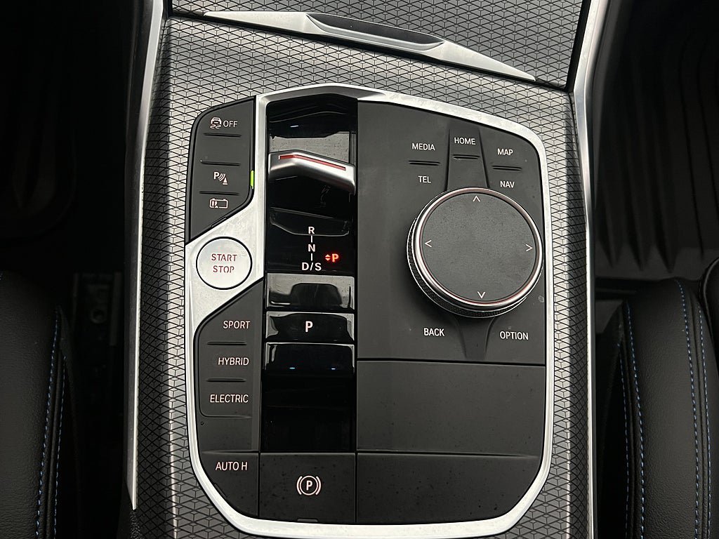 Vehicle Image 28