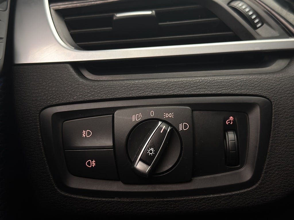 Vehicle Image 27