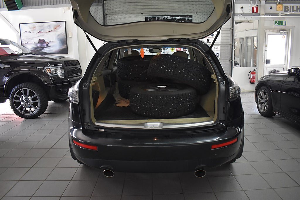 Vehicle Image 10