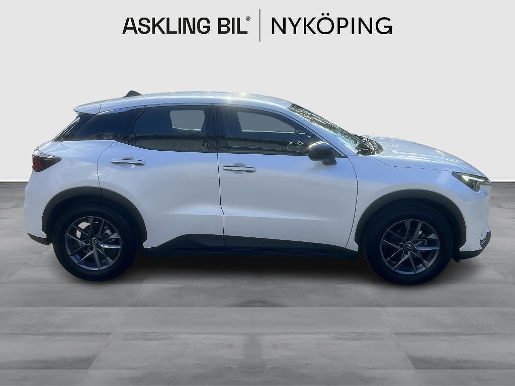 Vehicle Image 11