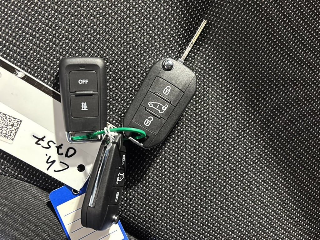 Vehicle Image 11