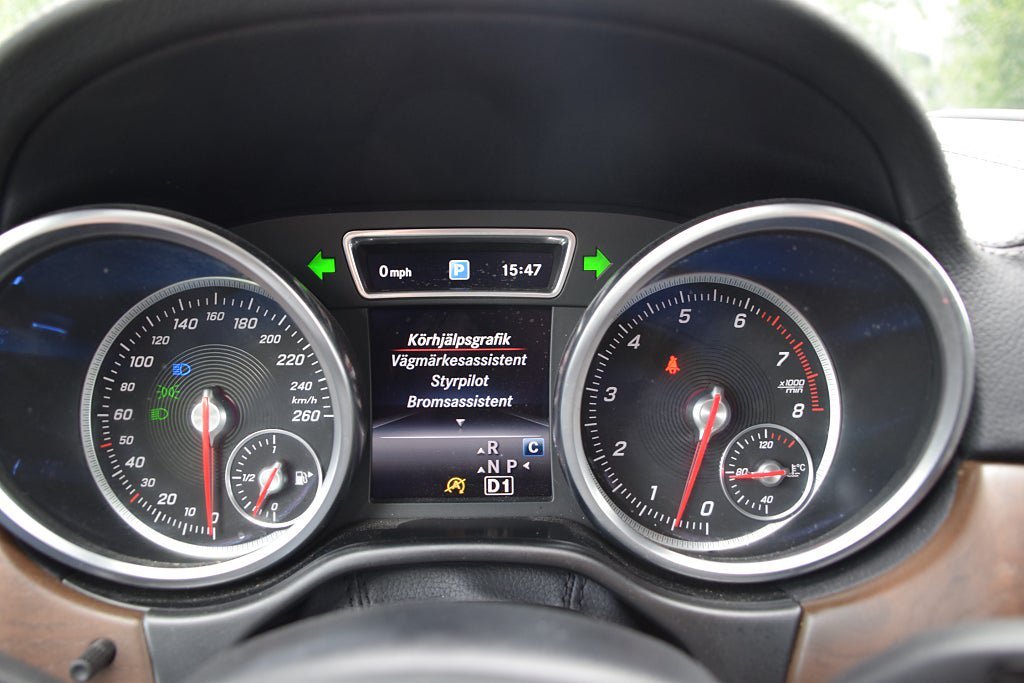 Vehicle Image 24
