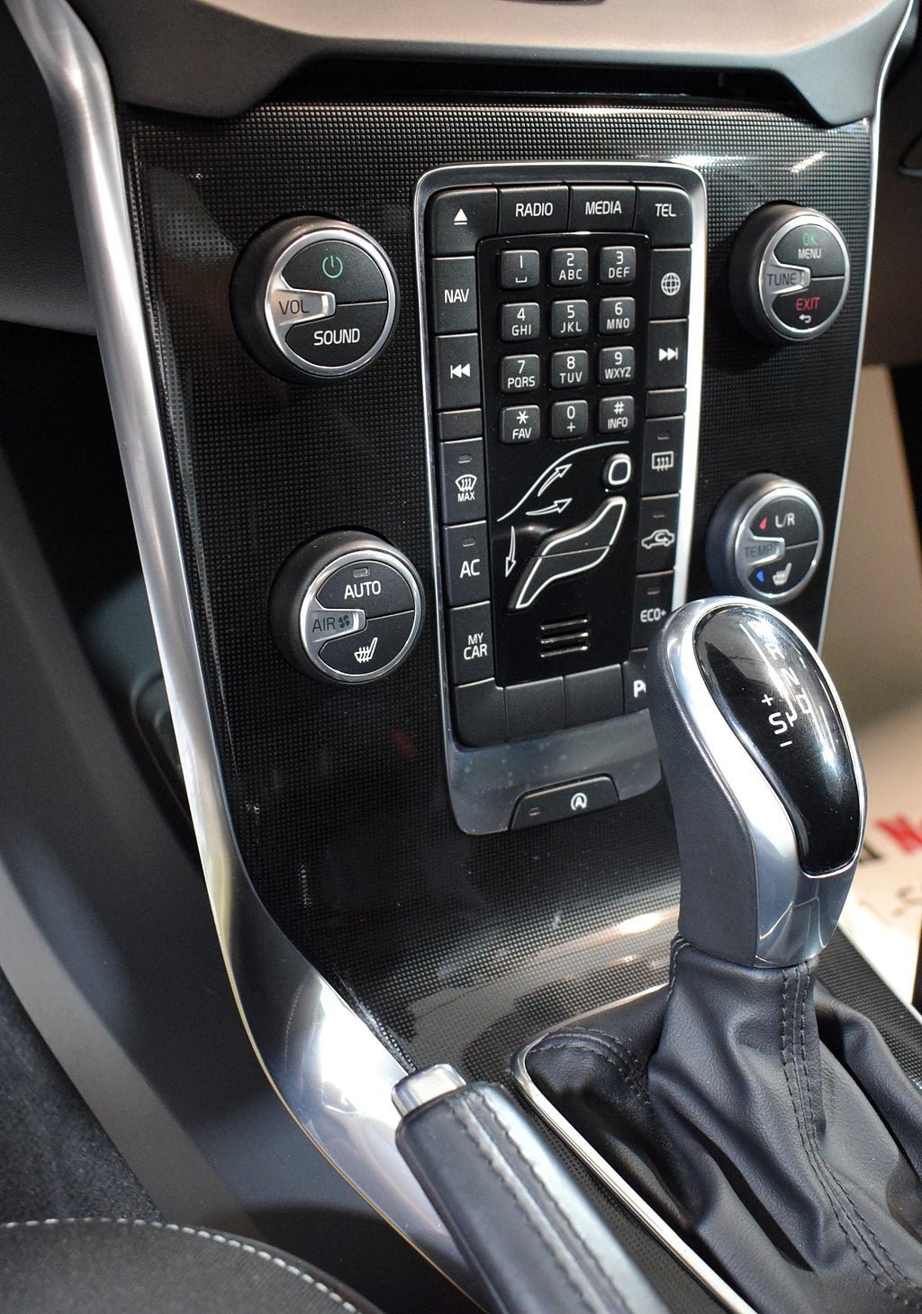 Vehicle Image 19