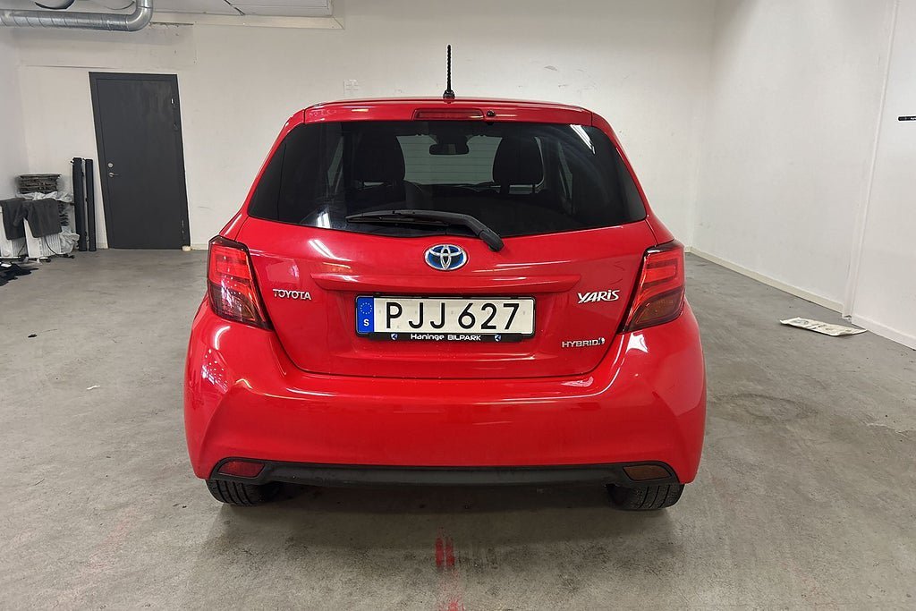 Vehicle Image 8
