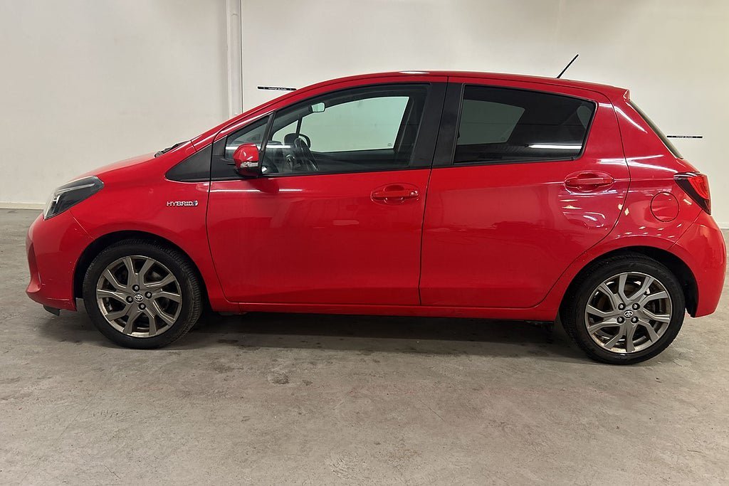 Vehicle Image 10