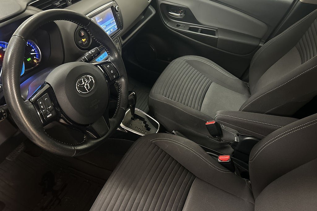 Vehicle Image 15