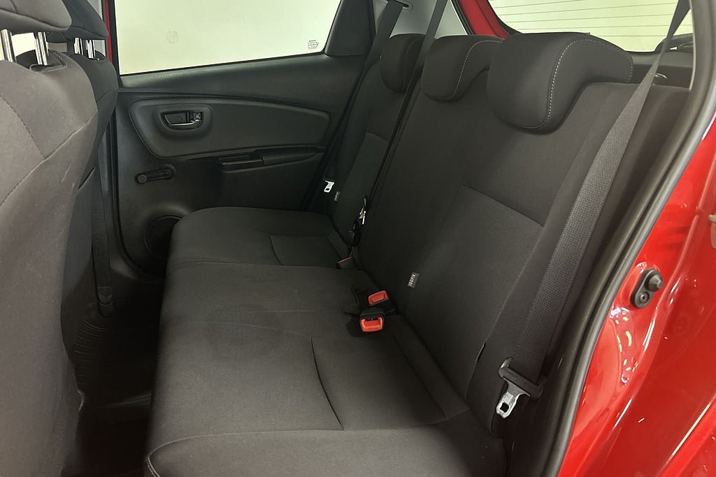 Vehicle Image 16