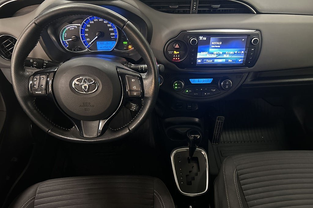 Vehicle Image 17