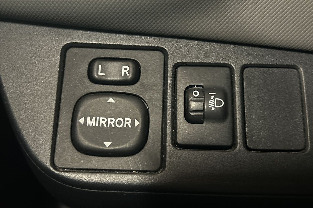 Vehicle Image 26